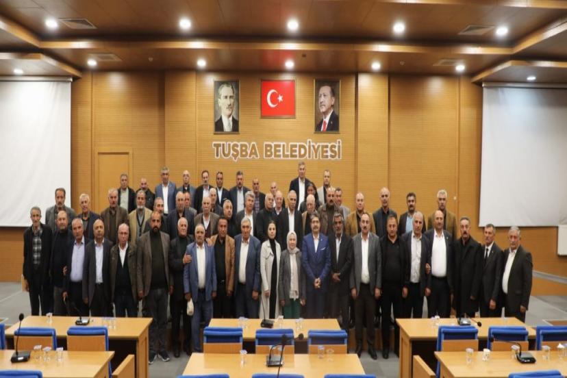 Tuşba Belediyesi eşbaşkanları, muhtarlarla buluştu