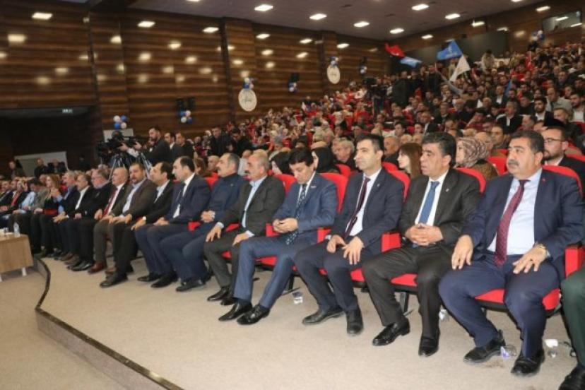 Van Büyükşehir Belediye Başkan Adayı Abdulahat Arvas, projelerini açıkladı