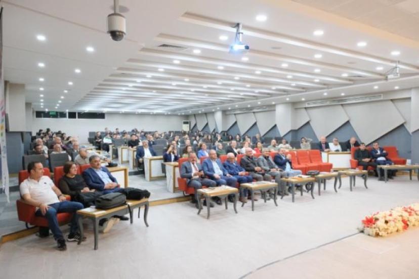 Van Atatürk Lisesi mezunları geçmişle geleceği buluşturdu  