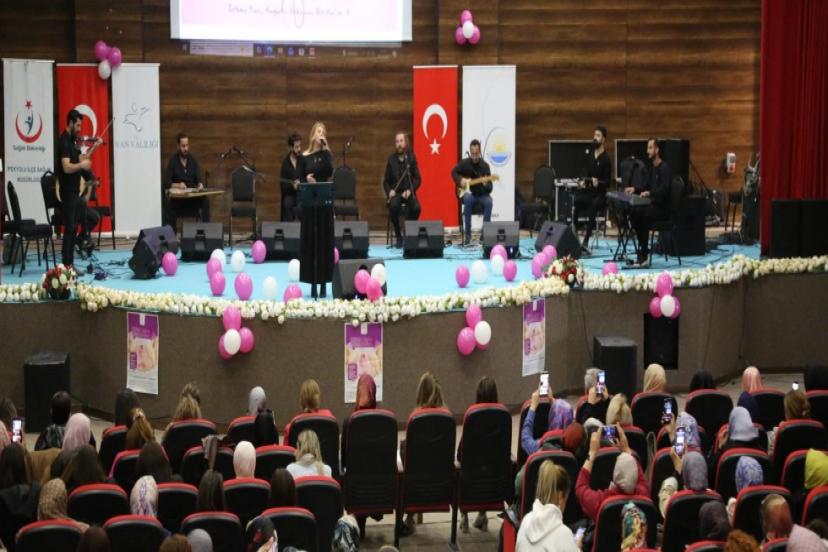 Van Büyükşehir Belediyesinden meme kanseri farkindaligina destek 