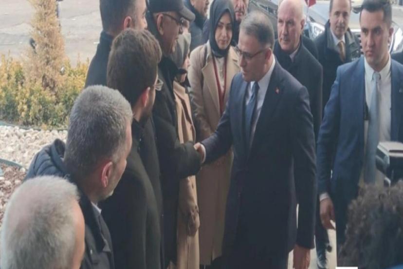 Van Büyükşehir Belediyesine kayyum atandı