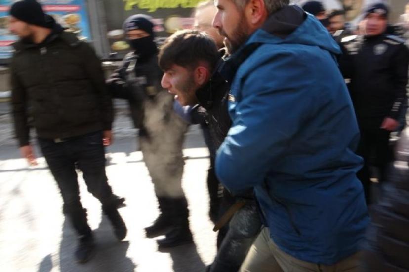 Van’da 1 Şubat yürüyüşünde arbede: 2 gözaltı 