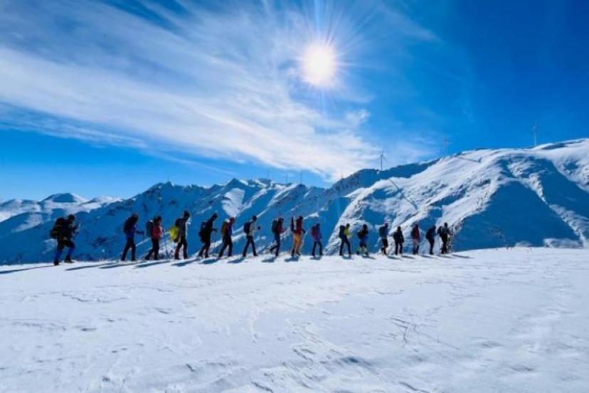 Van'da 3 bin 100 rakımlı zirveye zorlu tırmanış  