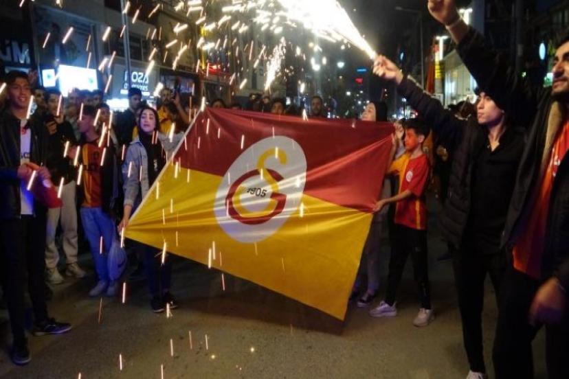 Van’da Galatasaray’ın şampiyonluk sevinci  