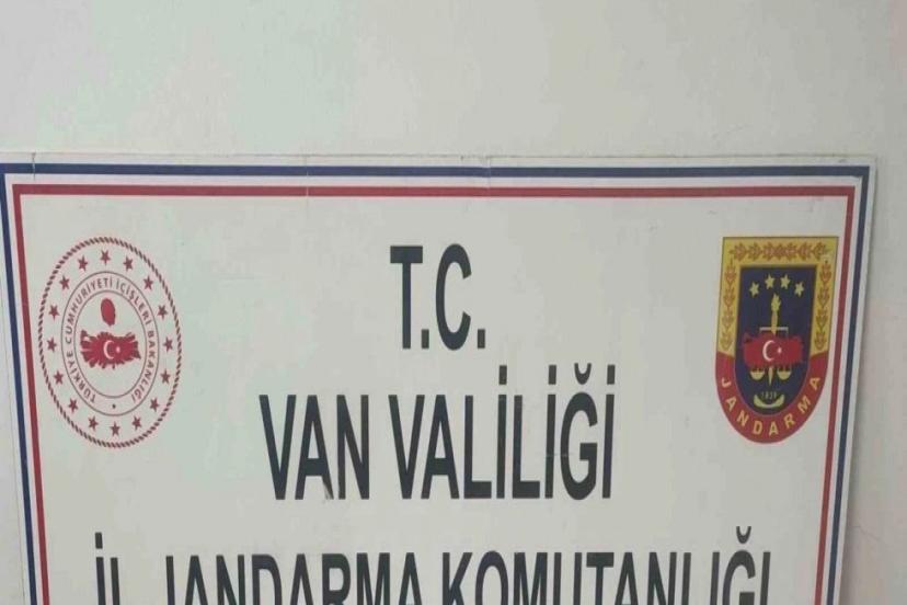 Van’da İran uyruklu şahsın üzerinden 160 adet uyuşturucu hap ele geçirildi