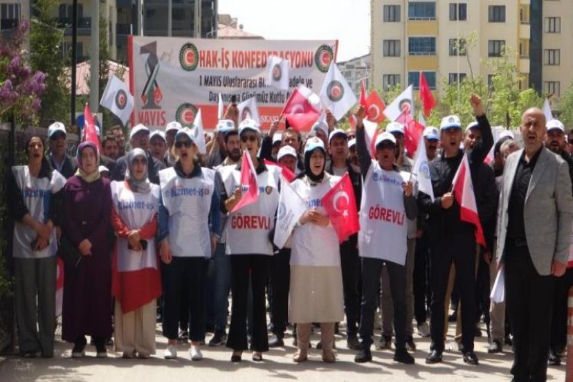 Van’da işten çıkarılan işçilerin buruk ‘1 Mayıs’ kutlaması  