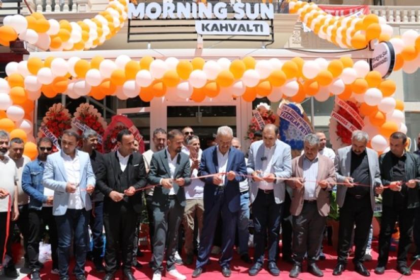 Van’da ‘Morning Sun’ kahvaltı salonu hizmete açıldı