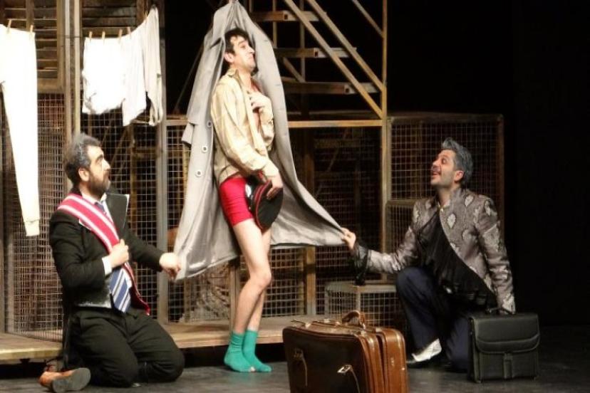 Van'da ‘Müfettiş' oyunu büyük beğeni aldı  