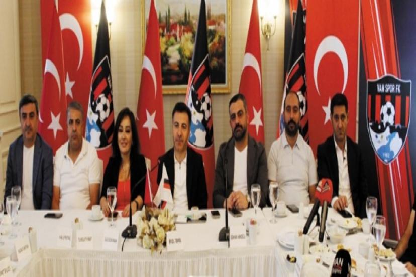 Van Spor yönetiminden basınla ilk buluşma