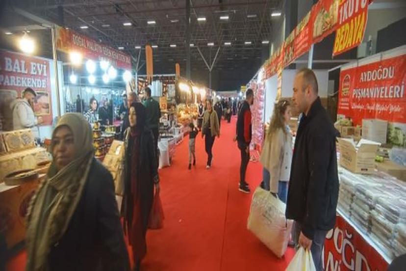 Van Yöresel Ürünler ve Hediyelik Eşya Fuarı kapılarını açtı