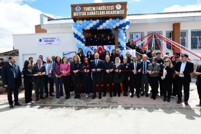 Van YYÜ’de ‘Mutfak Sanatları Akademisi’ açıldı
