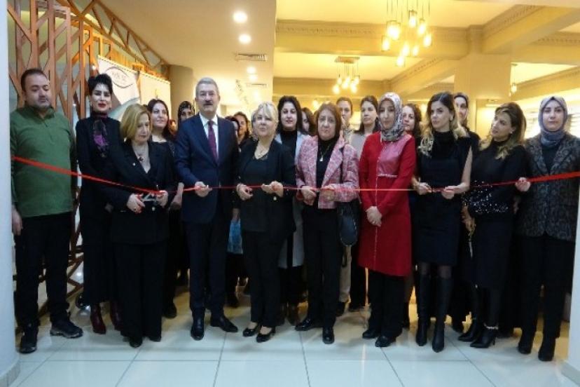 Vanlı kadınların ‘Hediyelik ürünler tanıtım ve pazarlama' sergisi  